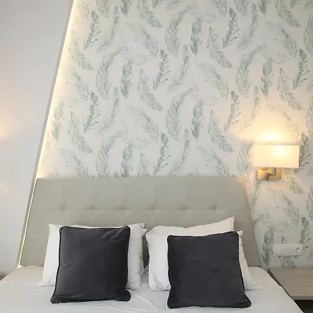 Irida Apartment *